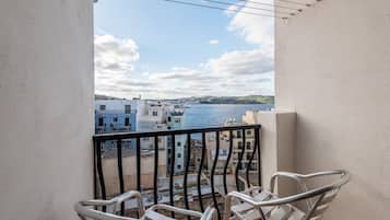 Panoramic Penthouse, 2 Bedrooms, Ocean View | Balcony