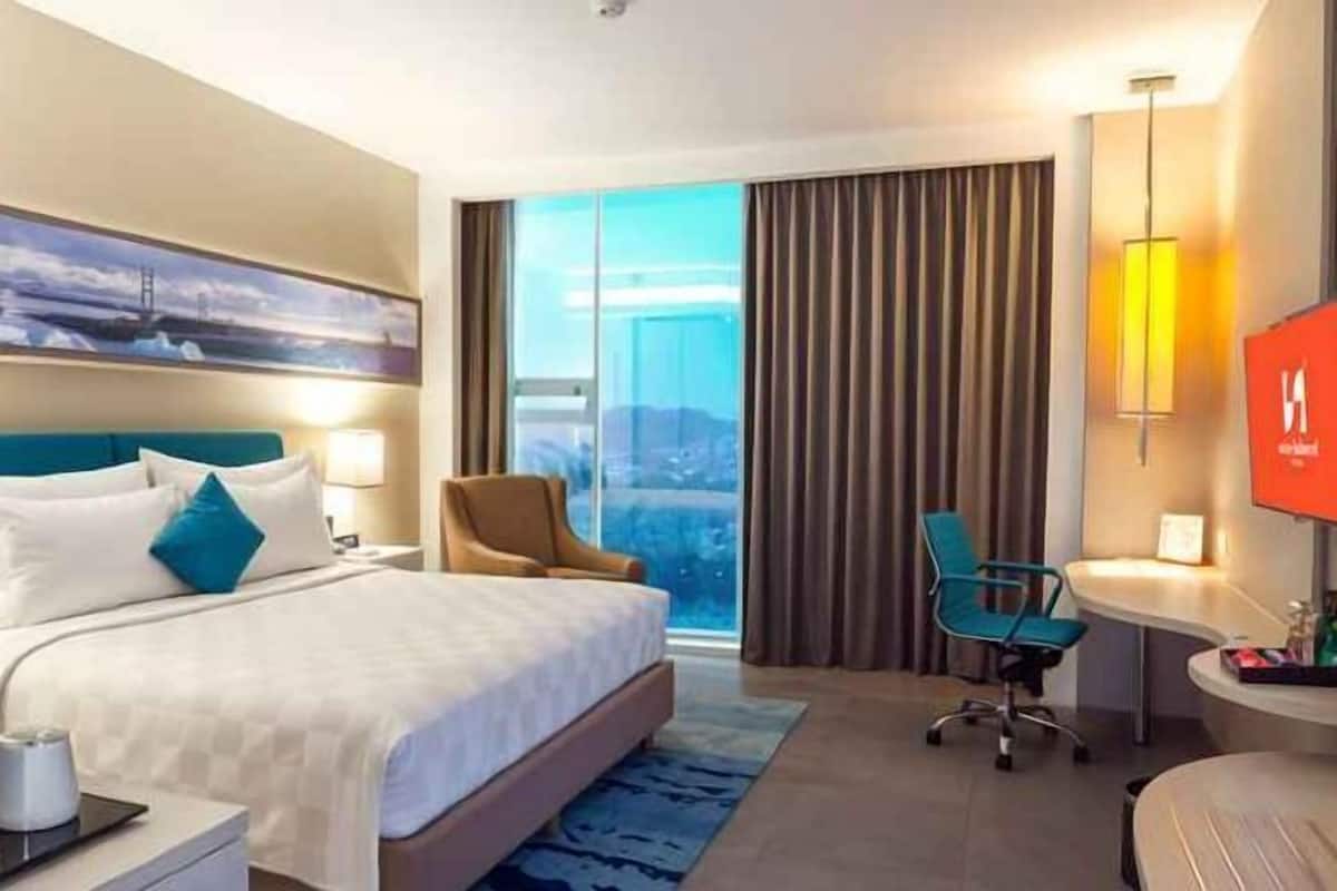 1 bedroom, minibar, in-room safe, desk