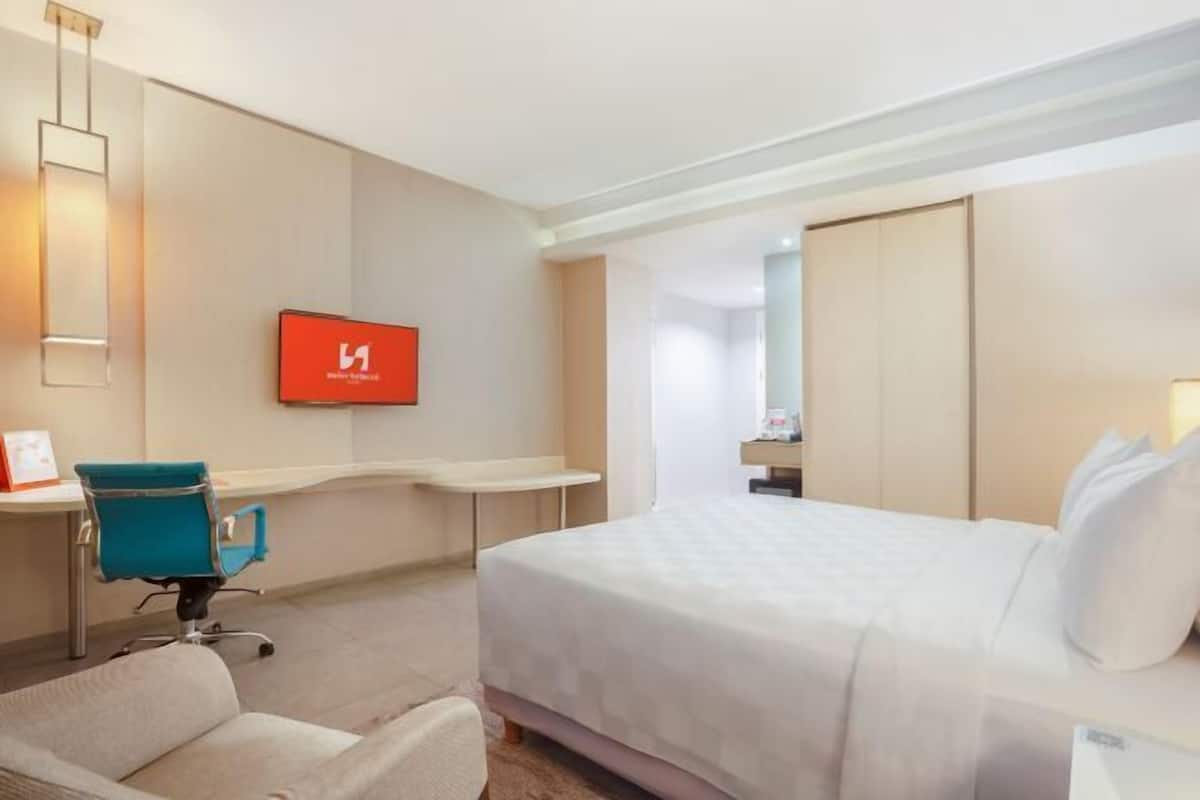 1 bedroom, minibar, in-room safe, desk