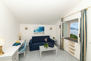 Superior Double Room, Sea View | Pemandangan air