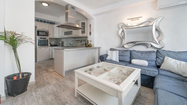 Villa 3 bedrooms view by the sea | Living room - Odysseys House (Santorini)