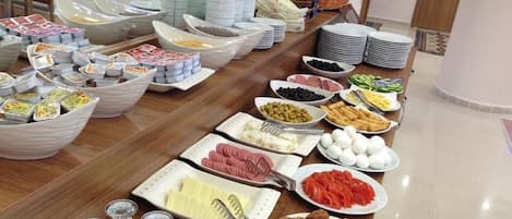 Petit déjeuner buffet