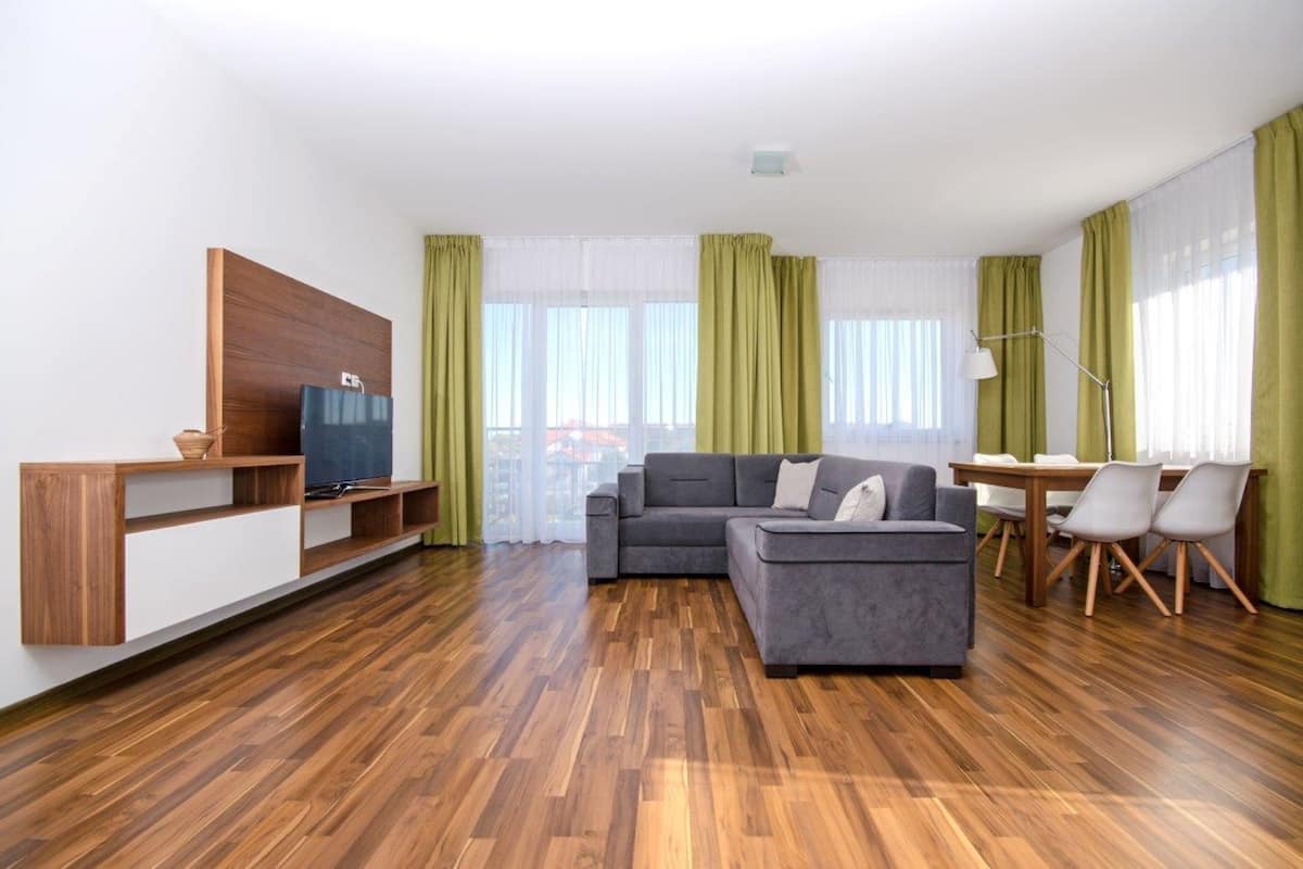 Comfort Apartment | 1 bedroom, premium bedding, iron/ironing board, free WiFi