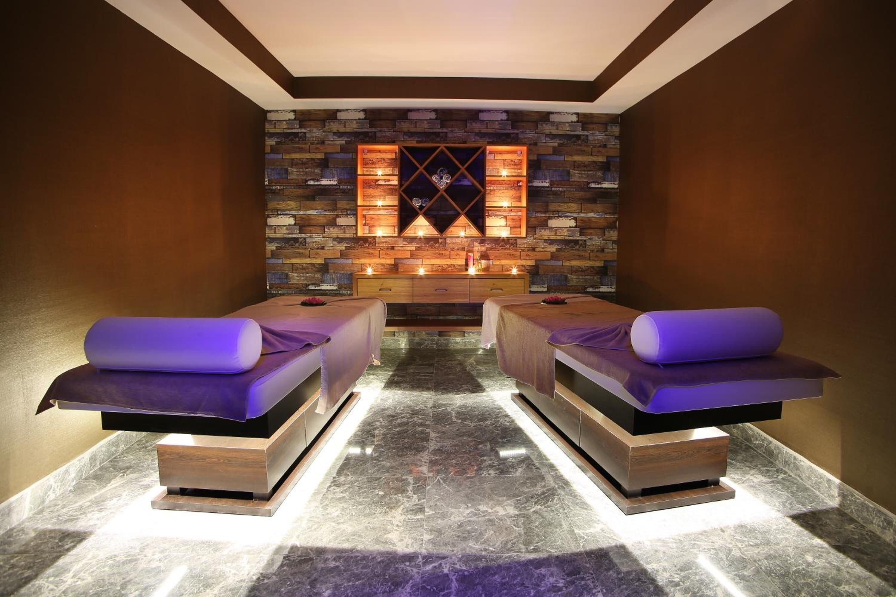 Couples treatment rooms, sauna, steam room, Turkish bath