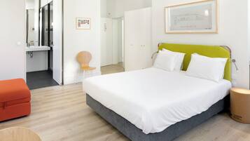 Superior Studio | In-room safe, soundproofing, iron/ironing board, cribs/infant beds