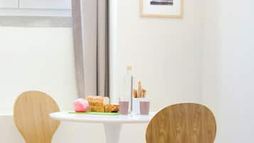 Studio | In-room safe, soundproofing, iron/ironing board, cribs/infant beds