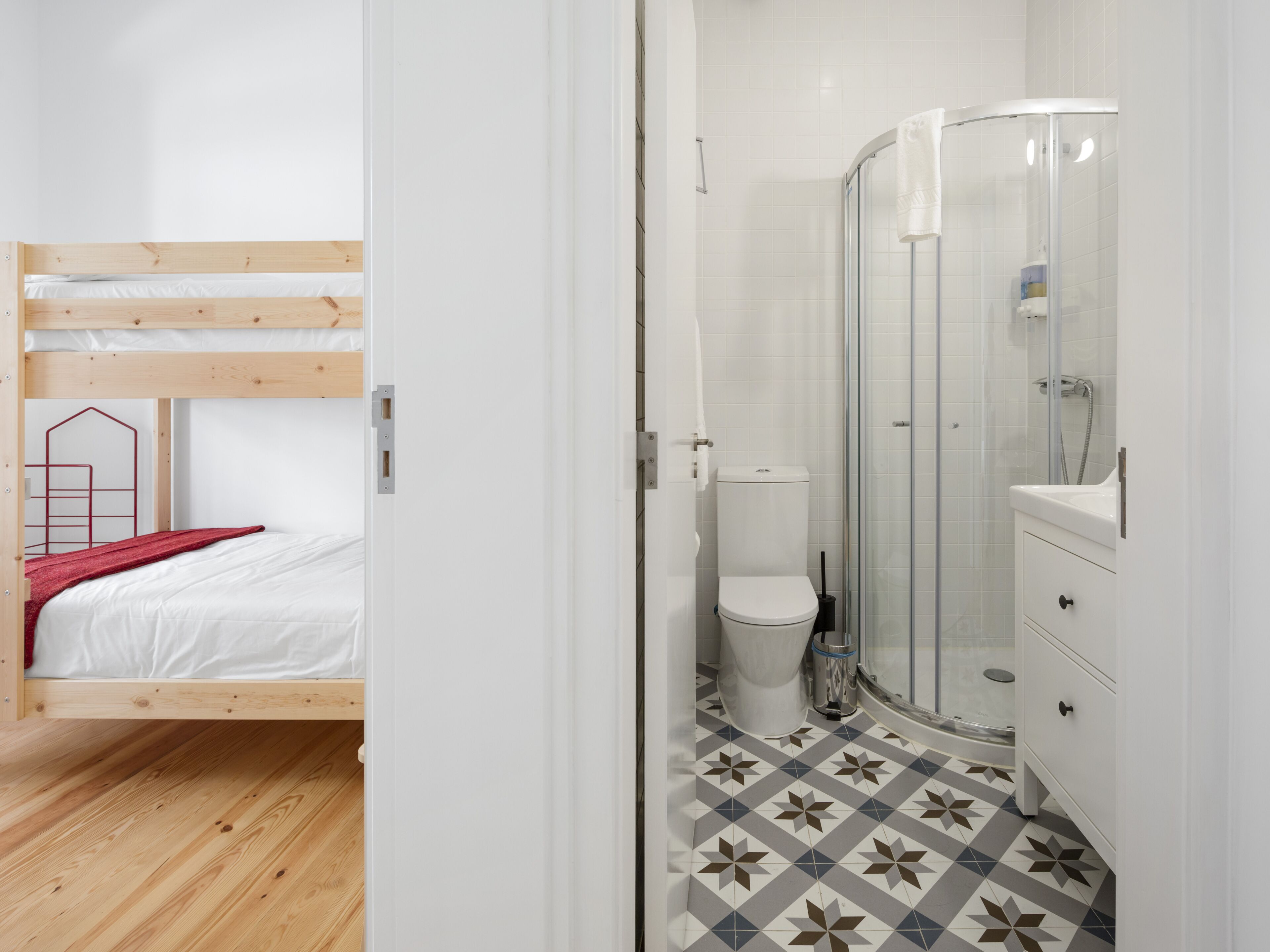 Deluxe Two-Bedroom Apartment | Bathroom