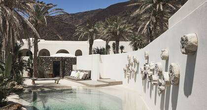 Sikelia Luxury Retreat