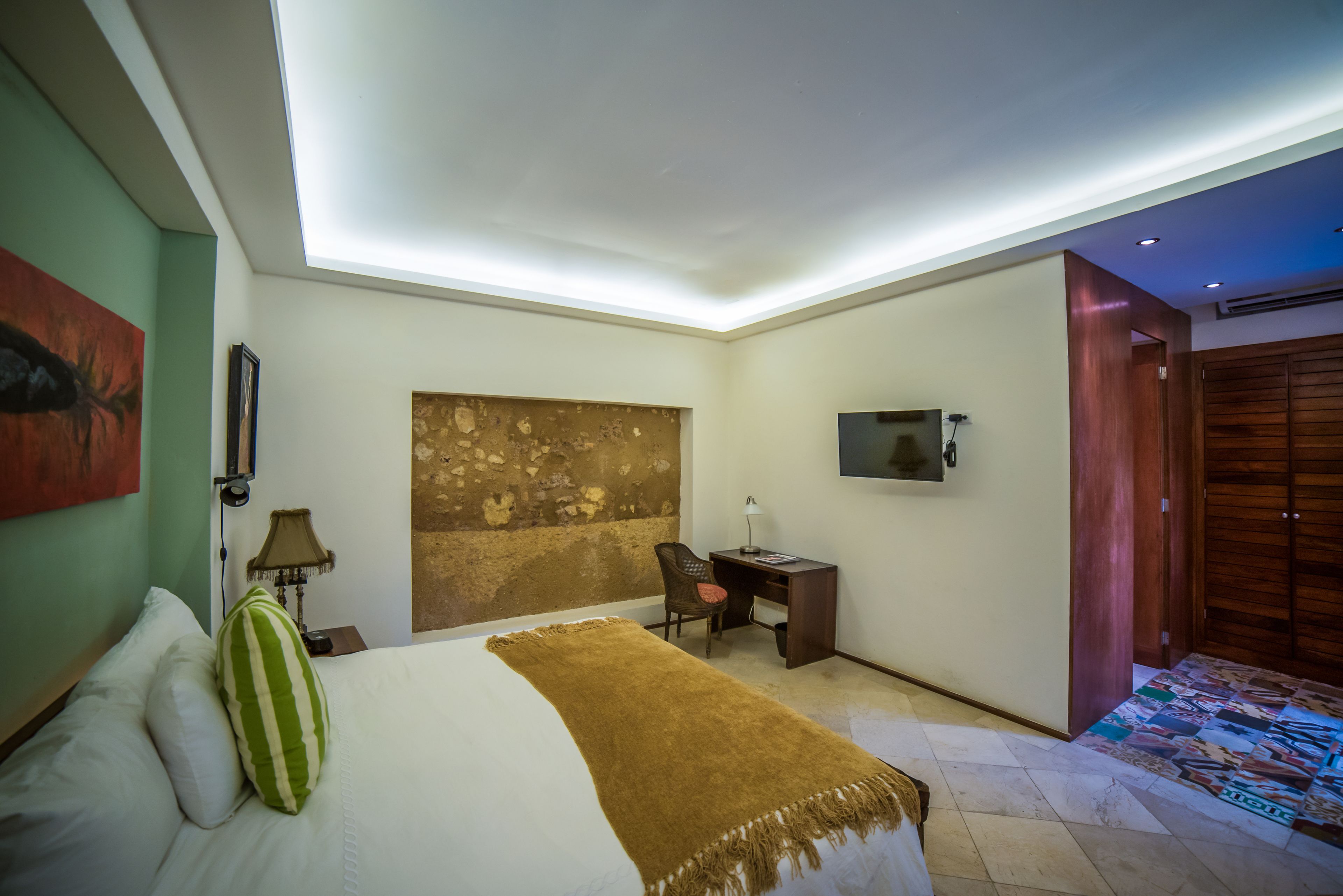 Hypo-allergenic bedding, down duvets, minibar, in-room safe