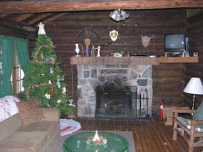 Log Cabin, 2 Bedrooms, Children and Pet Friendly