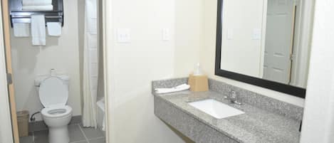 Shower, free toiletries, towels