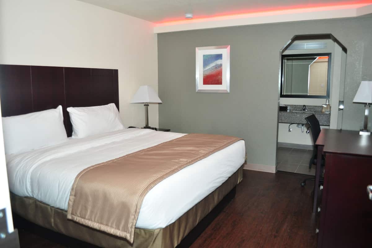 1 bedroom, desk, iron/ironing board, free WiFi
