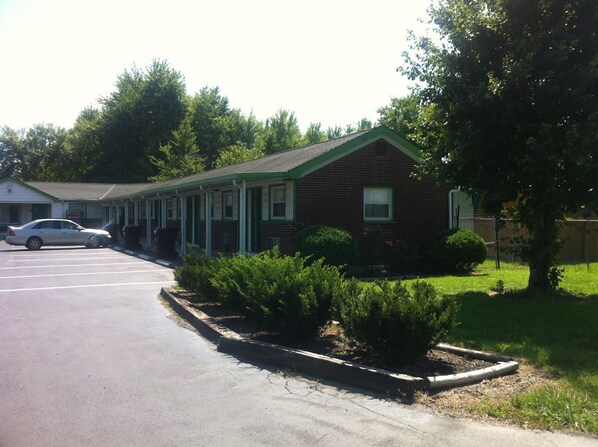 Exterior - Green Crest Motel (Mount Orab)
