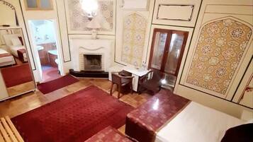 Comfort Double or Twin Room | In-room safe, individually decorated, desk, laptop workspace