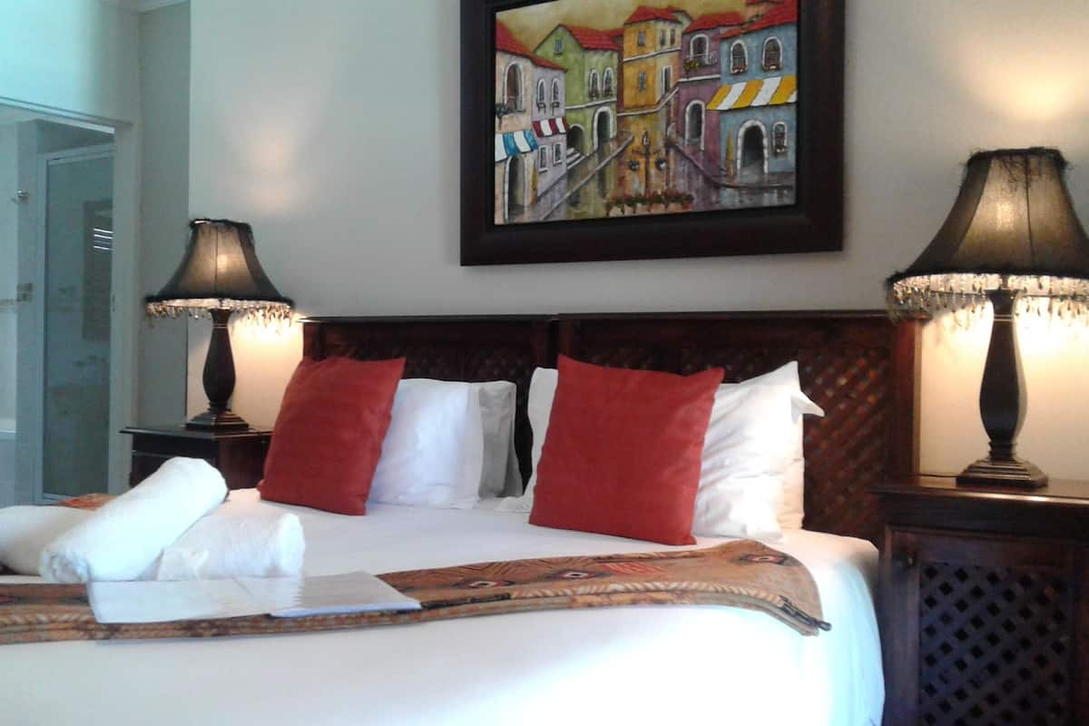 Deluxe Double or Twin Room, 1 Bedroom | In-room safe, individually decorated, individually furnished, desk