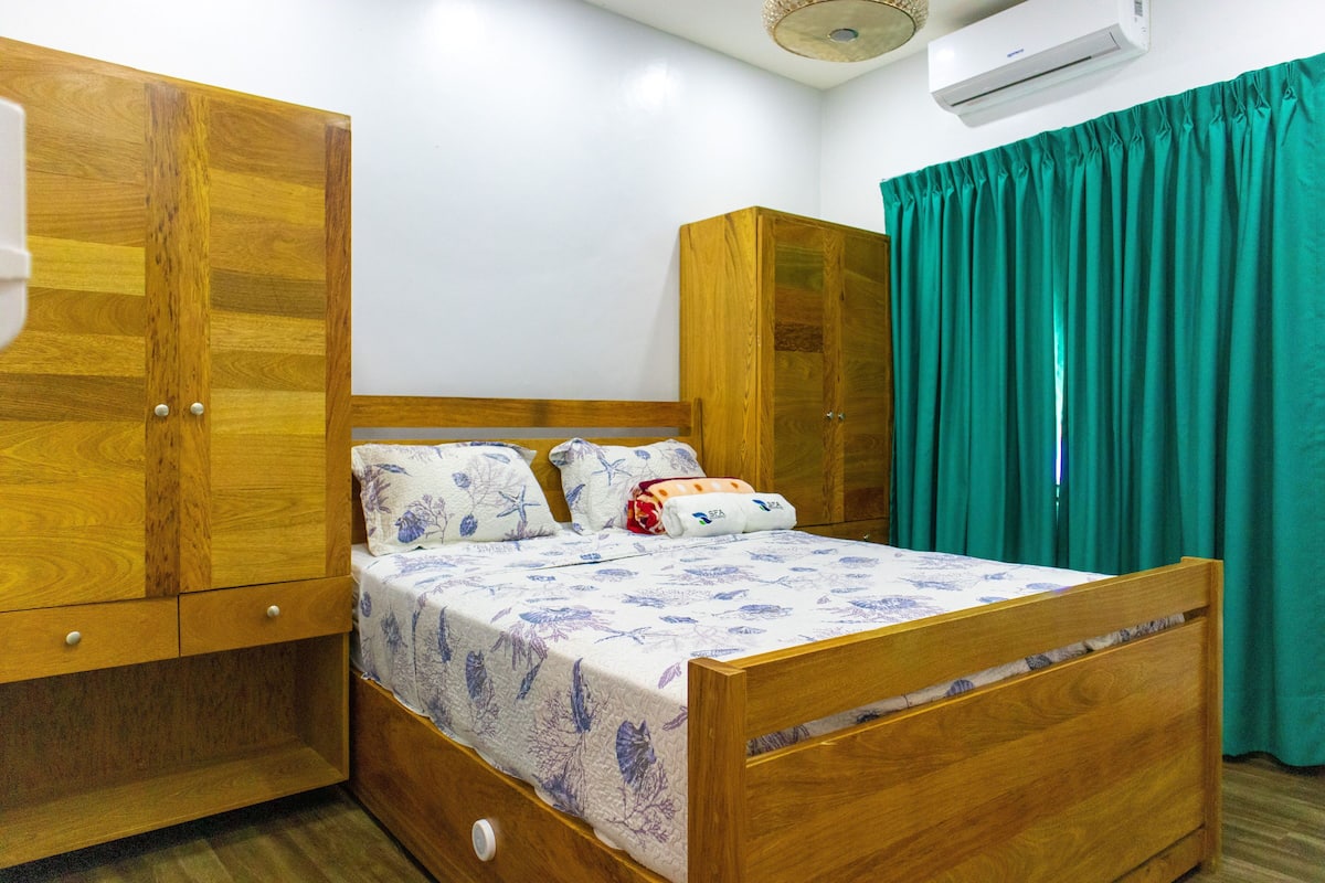 Premium Villa, 4 Bedrooms | 1 bedroom, down comforters, free WiFi, bed sheets