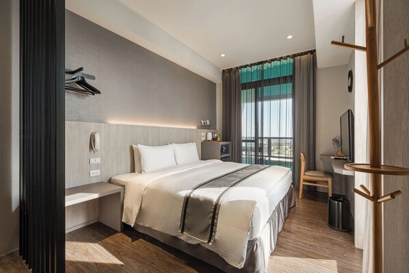 Quarto casal superior | Frigobar (abastecido com itens grátis), cofres nos quartos