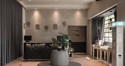 Hotel YAM LAGOM