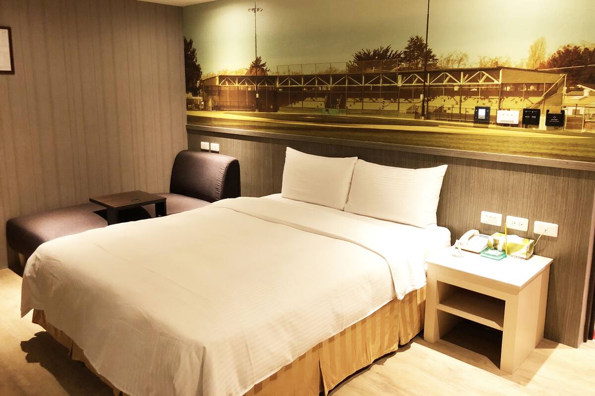 Standard Double Room, No Windows