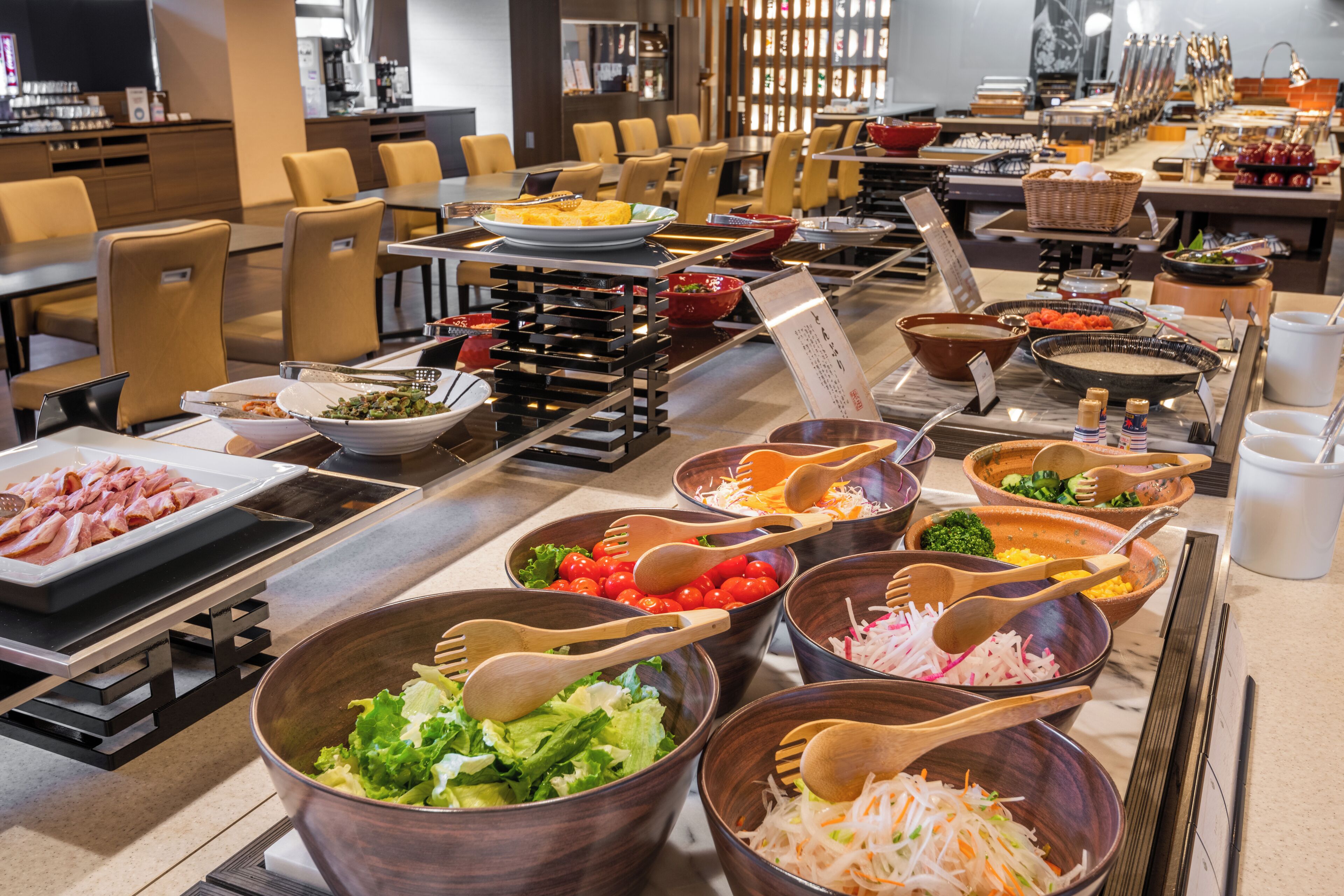 每日供应自助式早餐（每人 JPY 1980）