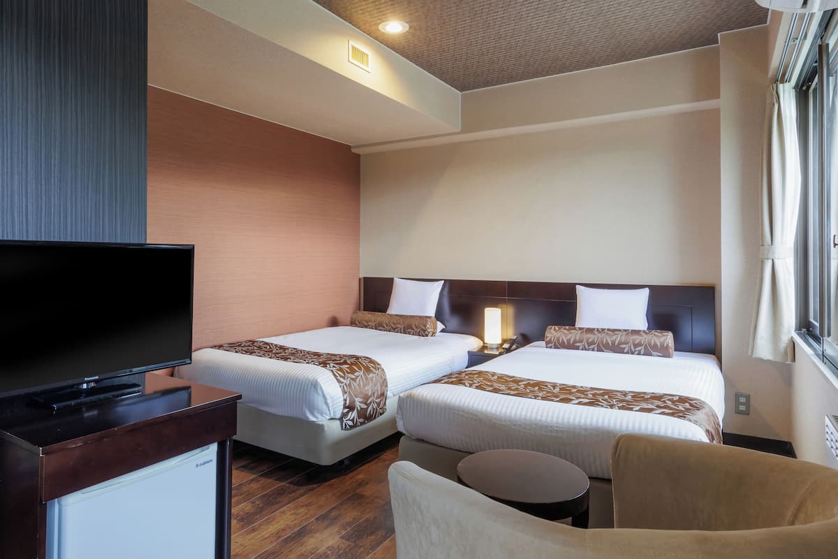Standard Twin Room, Non Smoking | Memory-foam beds, in-room safe, free WiFi, bed sheets