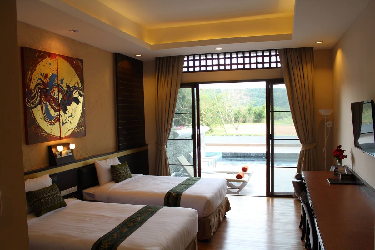 exclusive room, smoking, pool view | premium bedding, minibar, in-room safe, individually decorated