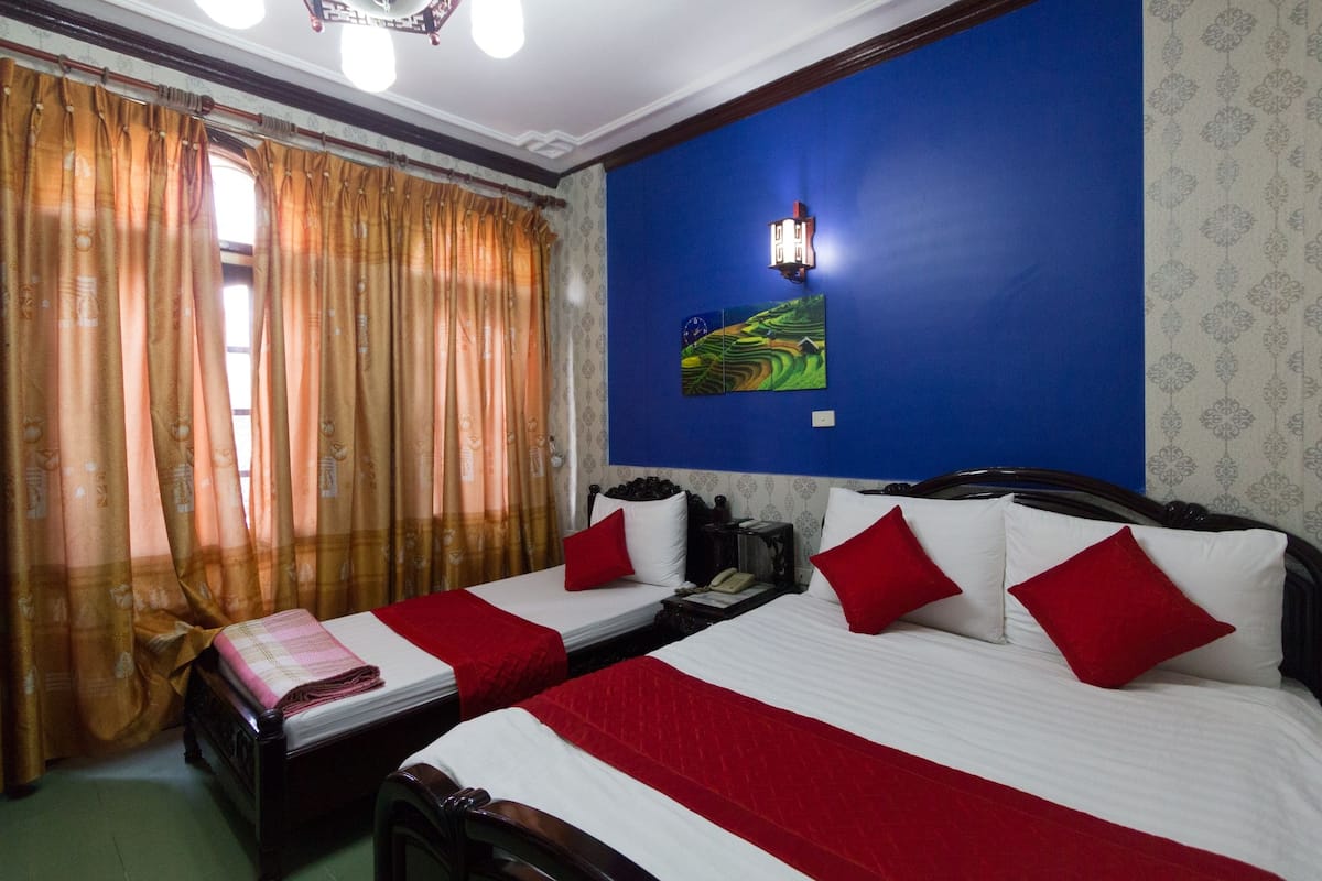 Triple Room (1 double bed + 1 single bed) | Minibar, in-room safe, desk, soundproofing