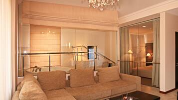 مغطس بمضخات للمياه