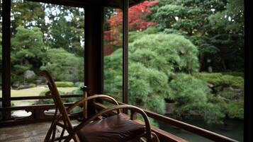 Luxury-Zimmer, Gartenblick (Omodaka, Open Air Bath, Main Building) | Blick auf den Garten