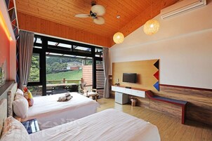 樓中樓2~5人 | 遮光布/窗簾、免費無線上網、床單