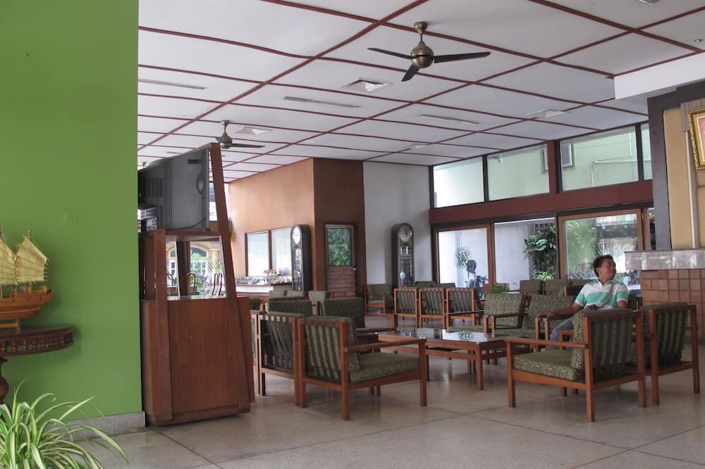 Ubon Hotel