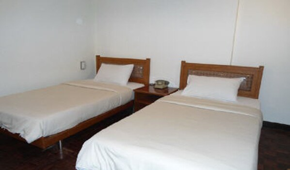 Chambre Standard | Lit d’appoint (supplément), accès au Wi-Fi (inclus)