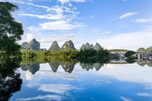 Unclassified image, 2 of 140, button - Green Lotus Hotel (Guilin)