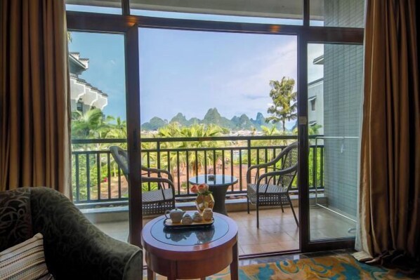 Cots/infant beds, wheelchair access - Green Lotus Hotel (Guilin)