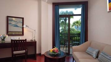 嬰兒床、方便輪椅出入