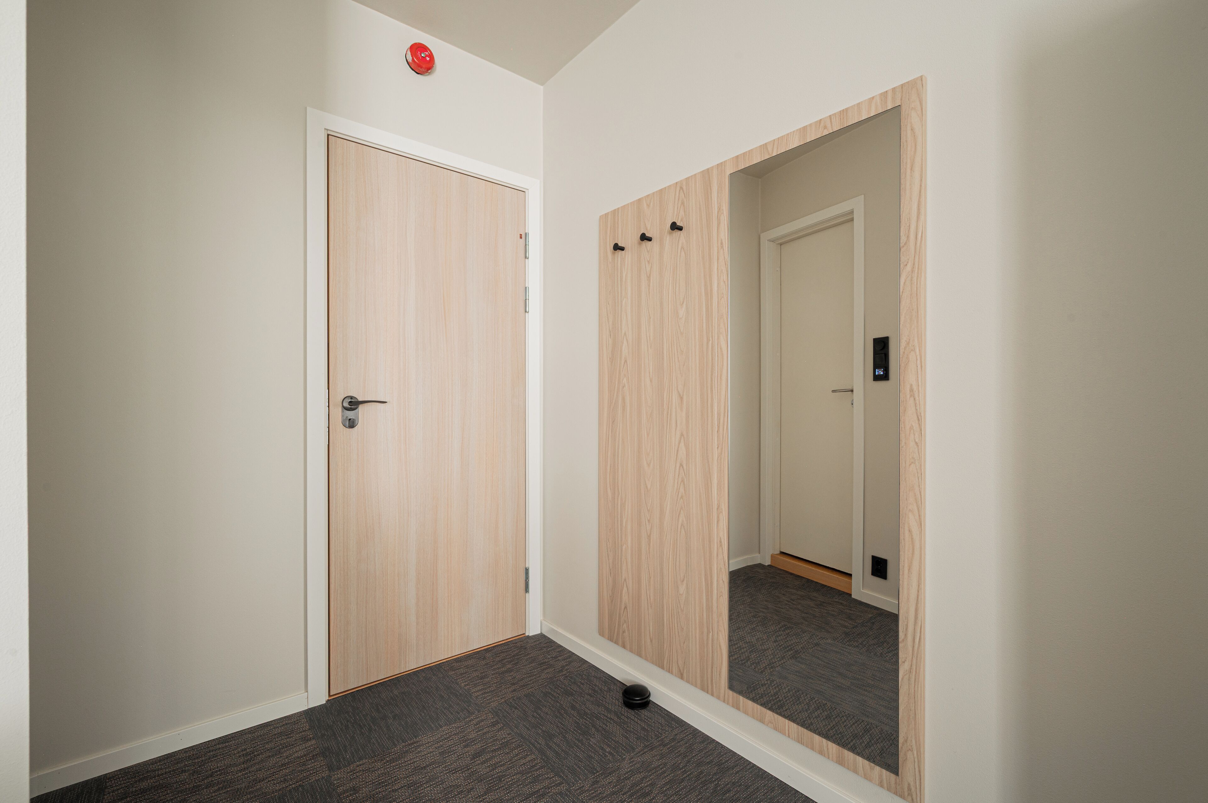 مكتب ومساحة عمل للكمبيوتر المحمول وأسرّة أطفال/رضّع وواي فاي مجانًا