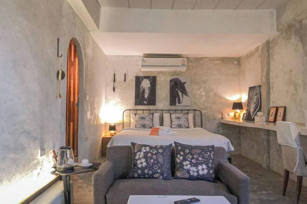 1 bedroom, free minibar items, individually decorated