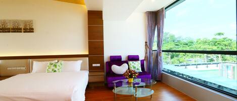 6 Persons Room | Soundproofing, free WiFi, bed sheets