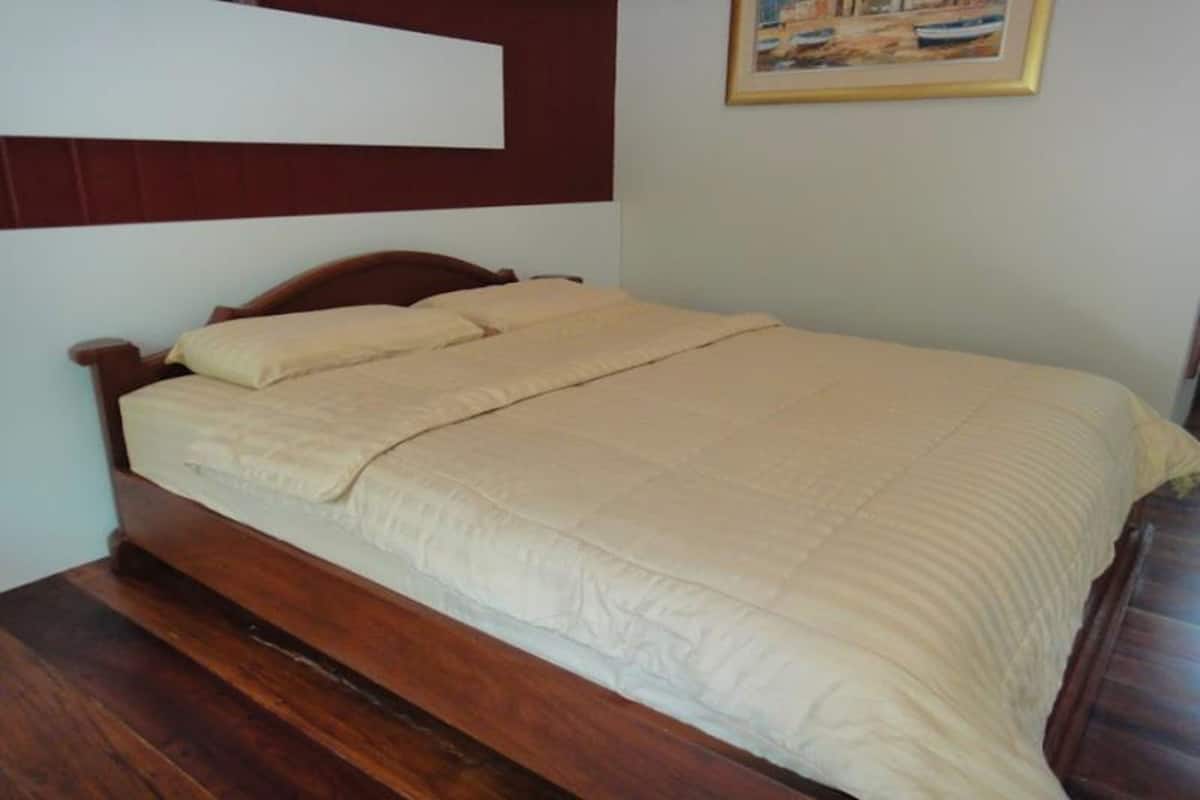 Kamar Standar | Minibar, meja kerja, dan tempat tidur lipat/tambahan
