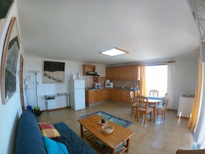 複式房屋, 1 間臥室, 陽台, 部分海景 | 私人廚房 | 大型冰箱、微波爐、爐台、咖啡機/沖茶器