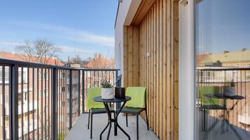 Business-Apartment, 3 Schlafzimmer, Balkon, Stadtblick | Balkon