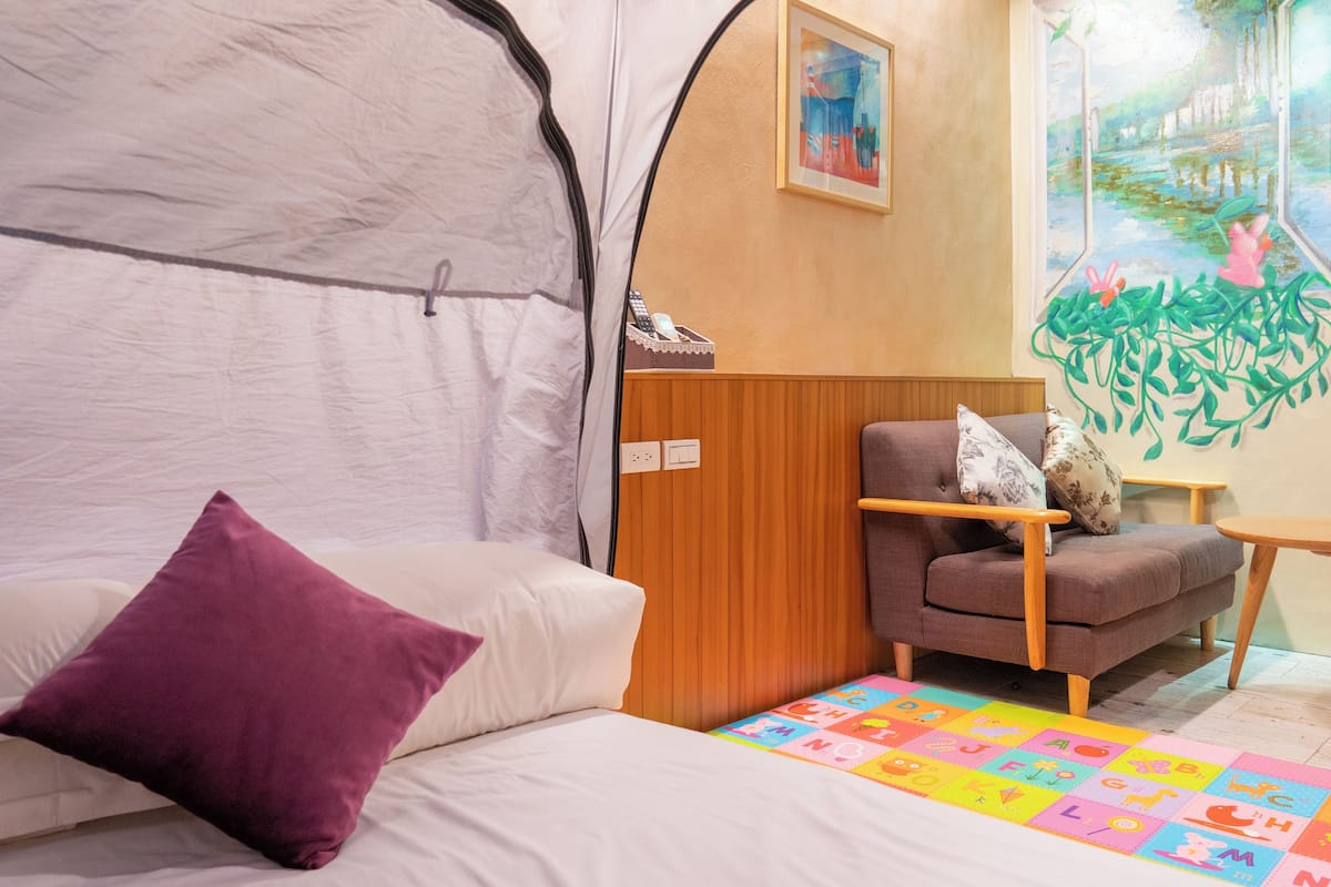 Comfort Double Room | Desk, blackout drapes, free WiFi, bed sheets