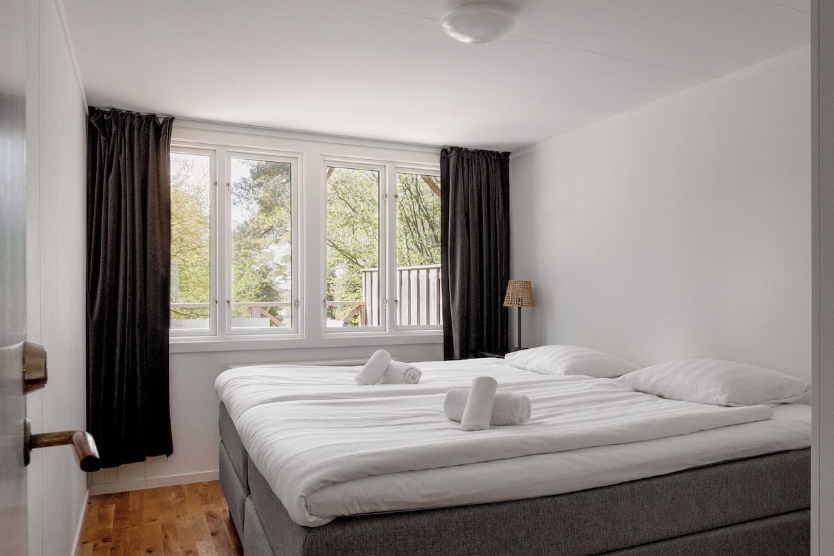 4 bedrooms, free WiFi, bed sheets