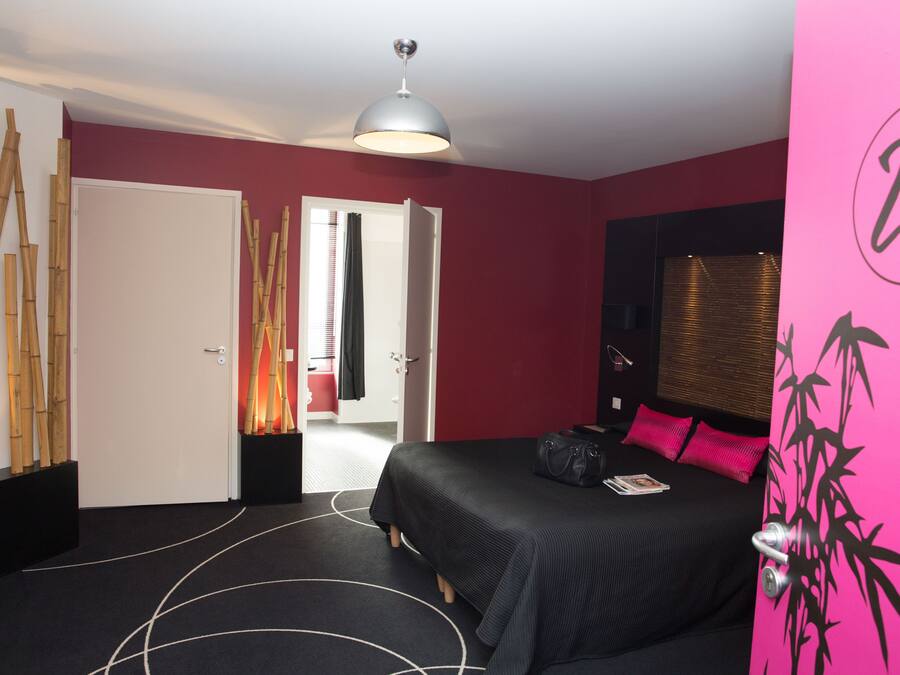 Superior Double Room (Stylia) | Desk, soundproofing, iron/ironing board (on request), free WiFi