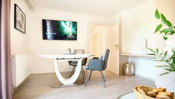 Apartamento (Modern) | 1 quarto, frigobar, cofres nos quartos, escrivaninha