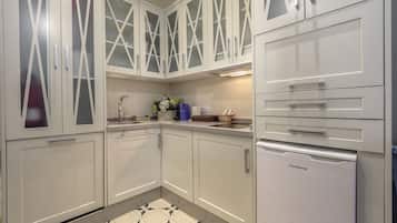 Superior Apartment, 1 Bedroom | Premium bedding, down comforters, in-room safe, individually furnished