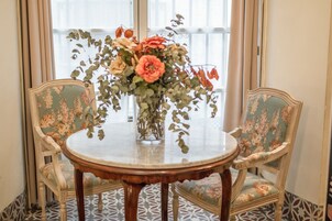 Premium Apartment, 1 Bedroom | Premium bedding, down comforters, in-room safe, individually furnished