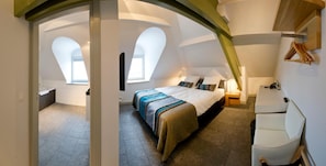 In-room safe, iron/ironing board, free WiFi, bed sheets