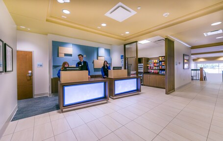 Holiday Inn Express Gatlinburg Downtown, an IHG Hotel - Image 10