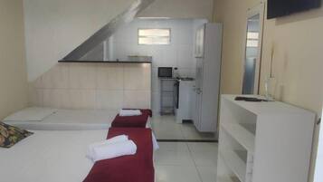 1 habitación, escritorio, wifi gratis y decoración personalizada